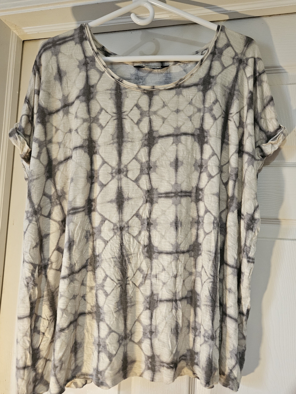 Simply Vera Vera Wang Cream and Gray Tie-Dye Cap Sleeve Tee 1X